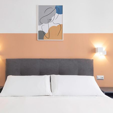 Quarzo. Modern Rooms Кальяри Экстерьер фото